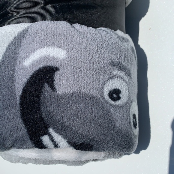 Fortnite Tomatohead Plush Throw - Picture 6 of 6